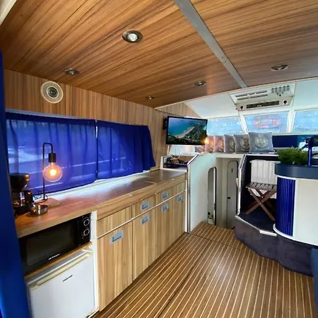 Botel Yate Gijon, Experiencia Unica N *