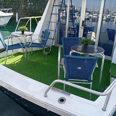 Hotel en barco Yate Gijón, Experiencia única N *