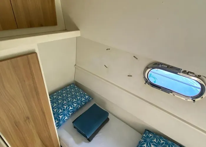 Bateau-hôtel Yate Gijon, Experiencia Unica N